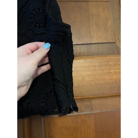 Abercrombie & Fitch Women's Crochet Lace Feminine High Neck Crop Top Black SZ S - Picture 6 of 12